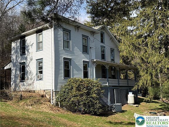 2nd image of 1227 Valley Rd
