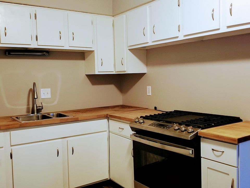 1st image of 370 E 12th Ave Unit 3