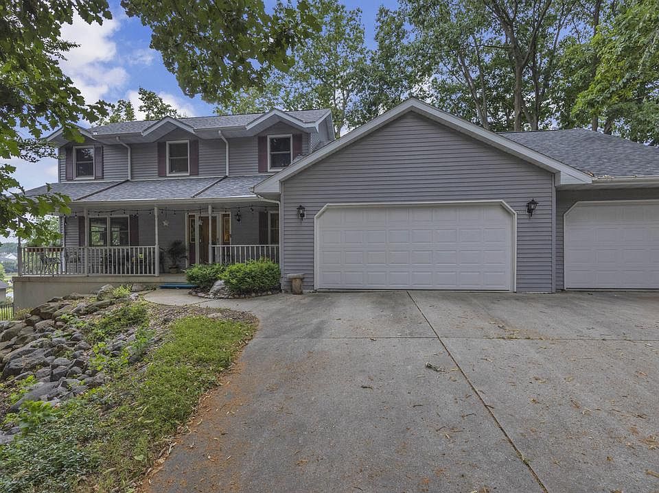 1st image of 414 Bittersweet LANE