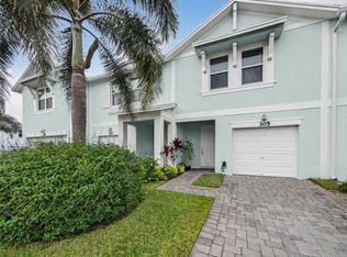 305 SE Halifax Ln, Stuart, FL 34994