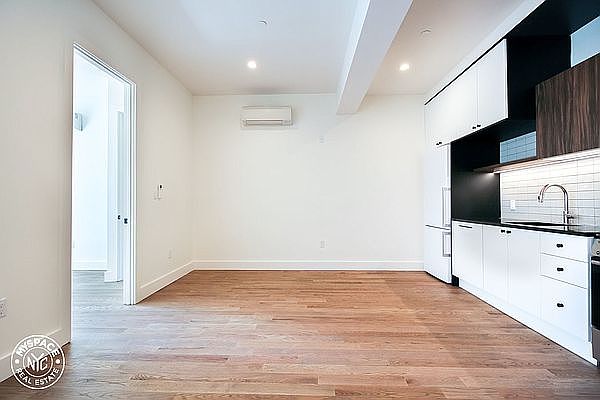 1st image of 1530 Putnam Ave #6D