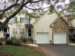 8 Bateman Way, Hillsborough, NJ 08844
