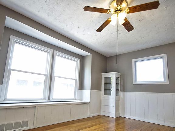 2nd image of 1449 Olivewood Ave