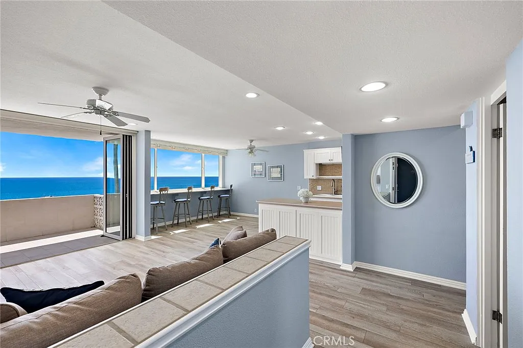 1 bed, 729 sqft, $5,000 — Photo 2