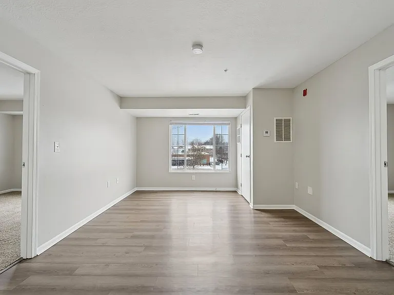 Somerset Place Apartments — Photo 30