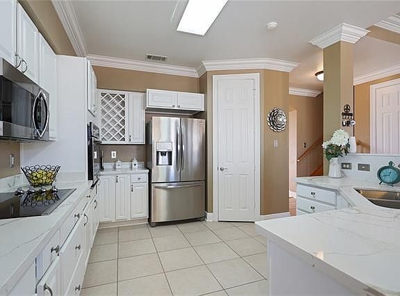5th image of 1625 Lake Maurepas Dr