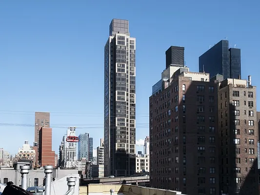 Sold by Sotheby's International Realty | media 12