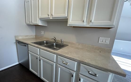 3rd image of 27595 Harrison Woods Ln
