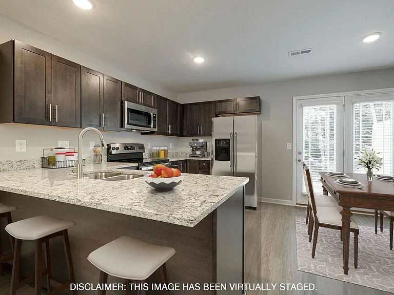 225 Woodland Valley Ln — Photo 3