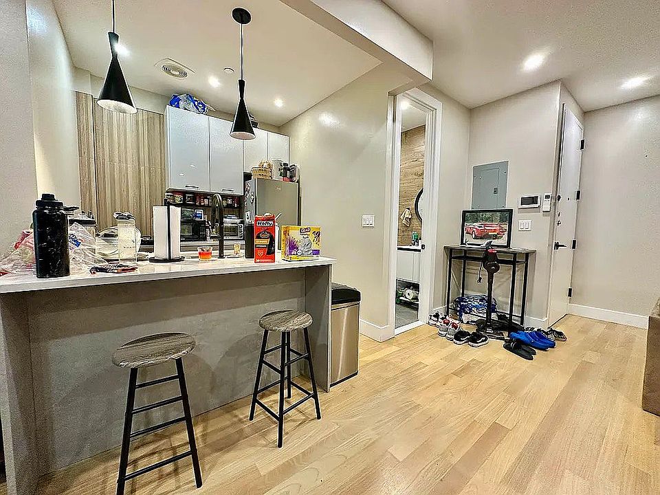1st image of 336 Bleecker St APT 4B