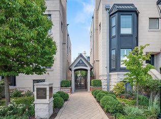 468 Pennsylvania Ave APT D, Glen Ellyn, IL 60137