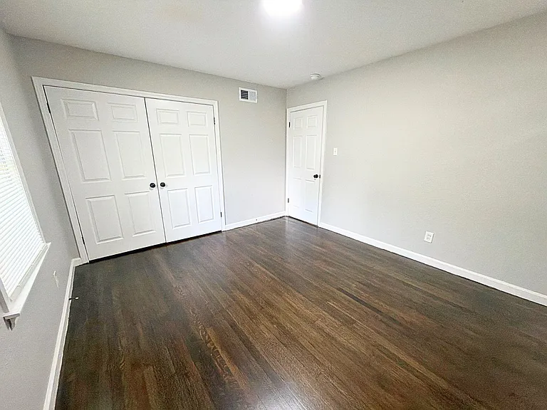 3587 Hallbrook St — Photo 11