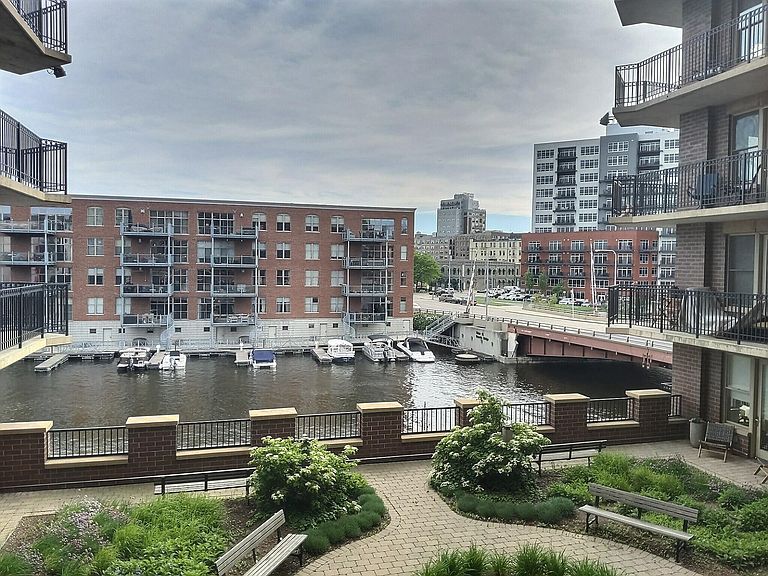 102 N Water St Milwaukee, WI, 53202 Apartments for Rent Zillow