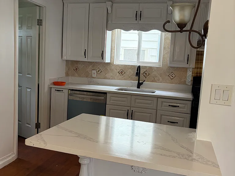 6 Walnut Pl — Photo 5