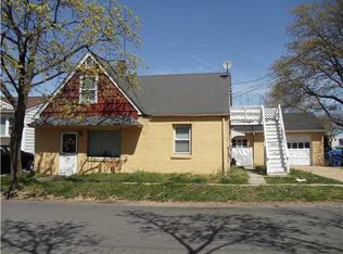 28 S Grove Ave, Hopelawn, NJ 08861