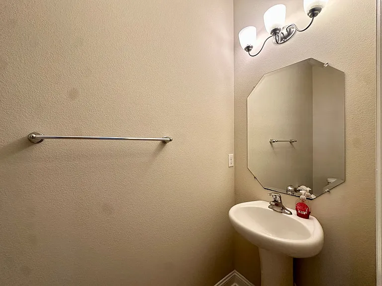 481 Shetland Dr — Photo 11