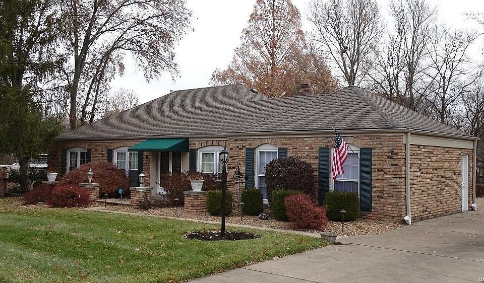 1st image of 250 Glen Hollow Dr