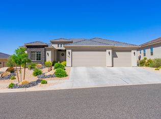 893 N Sandy Talus Dr, Washington, UT 84780