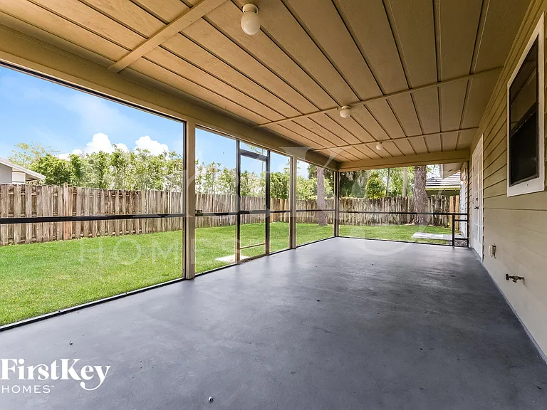 878 Daffodil Dr — Photo 9