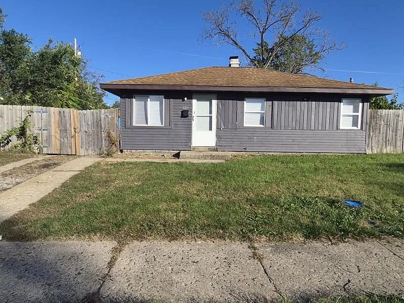 1211 Gibson Pl