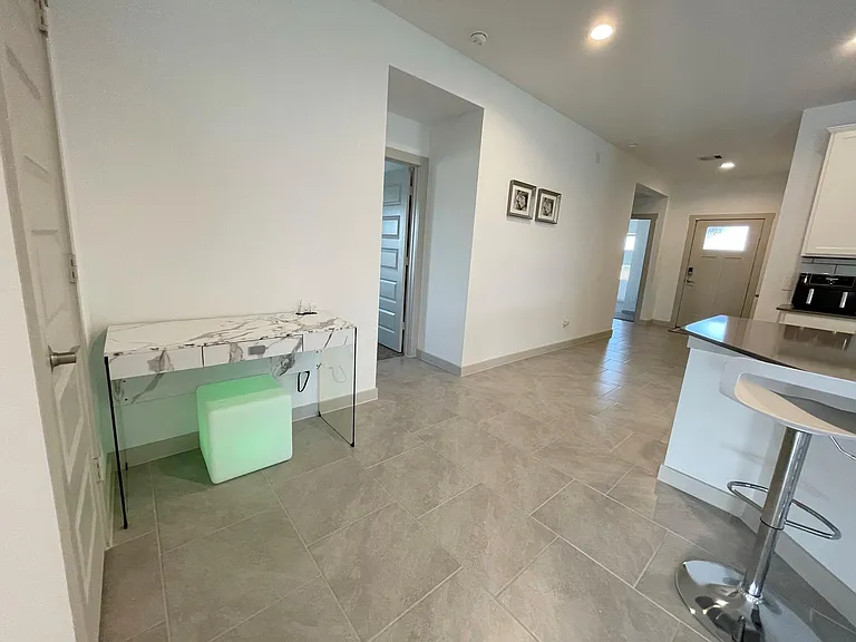 3902 Itzle Island Ct — Photo 22