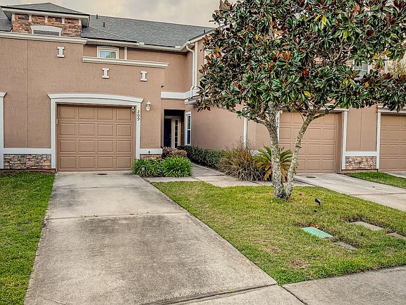 3rd image of 209 Leese Dr