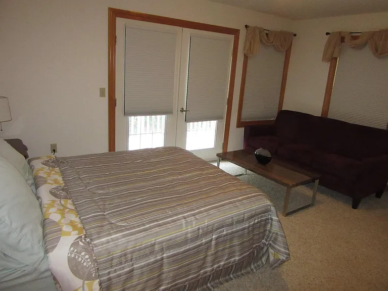 114 Pilgrim Dr — Photo 12