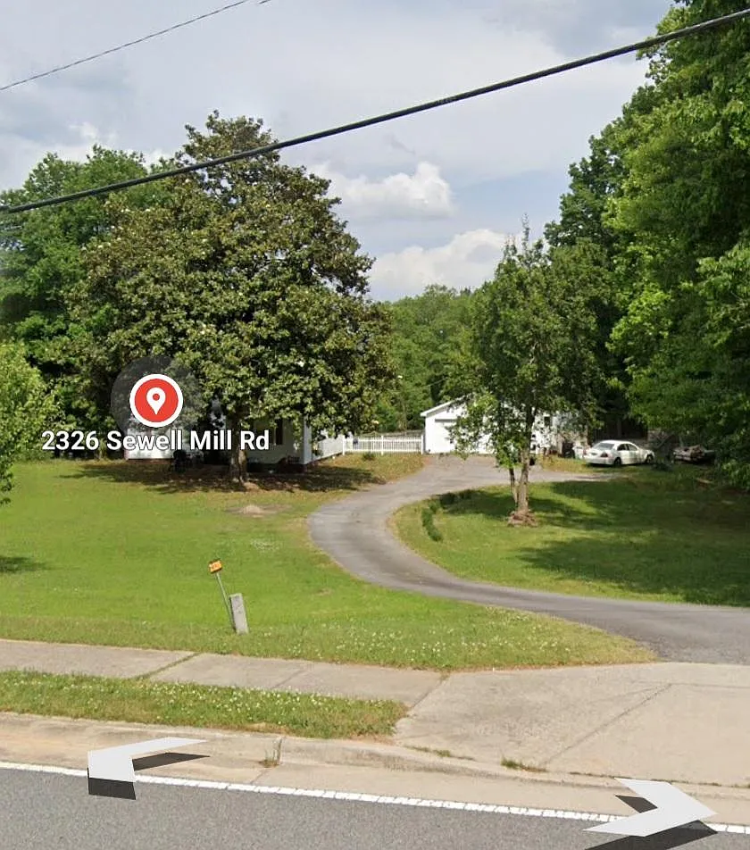 2326 Sewell Mill Rd — Photo 1