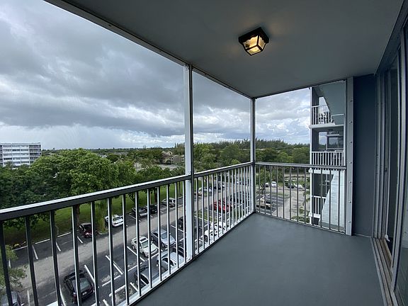 5th image of 700 NW 214th St #608-544