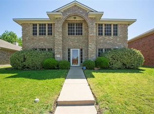 208 Towngate Dr, Wylie, TX 75098