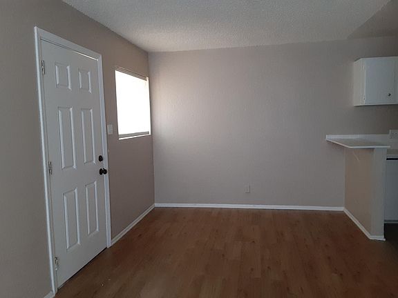 4th image of 497 North Cir