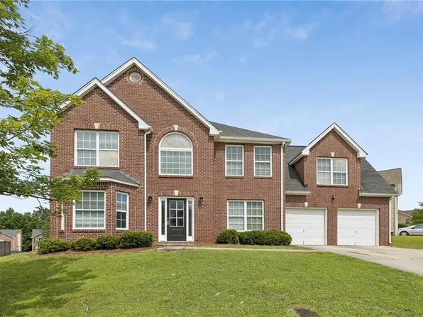 4951 Estonian Dr, Fairburn, GA 30213
