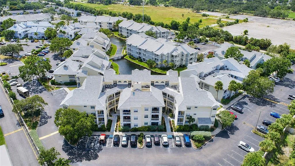 2 bed, 1.5 bath, 730 sqft, $1,950 — Photo 1