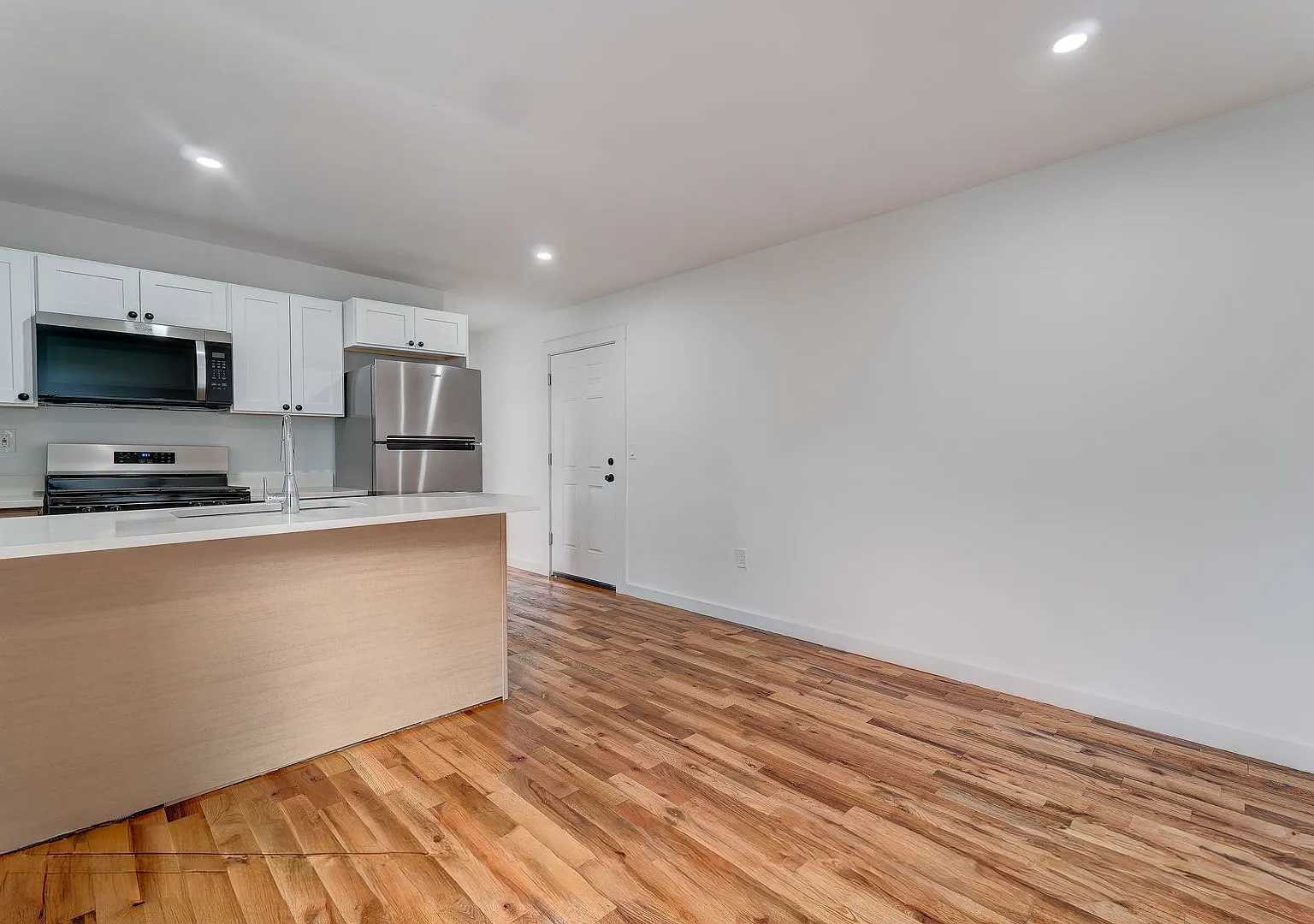 522 Elm St — Photo 3