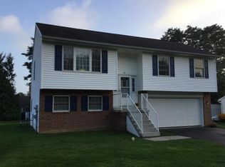 104 Wheatfield Ct, Quarryville, PA 17566