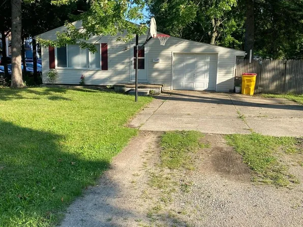 7584 Greeley St, Utica, MI 48317