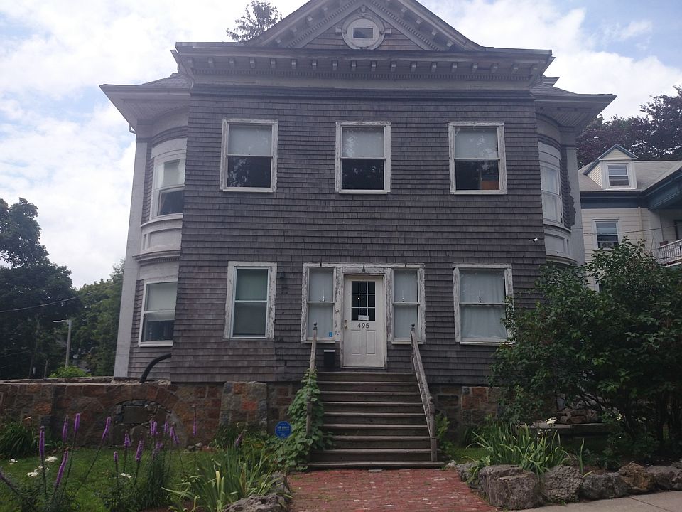 2nd image of 495 Walnut Ave