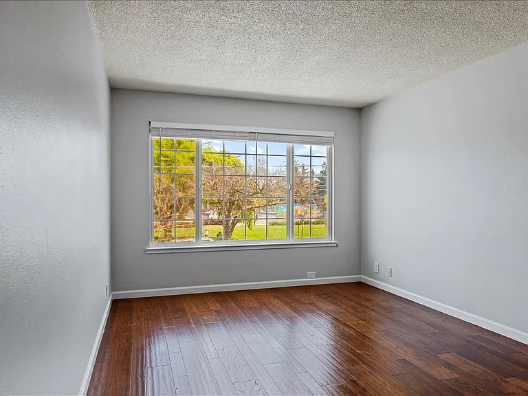 280 Howland St #303 — Photo 9