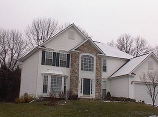 807 Bramblewood Dr, Douglassville, PA 19518