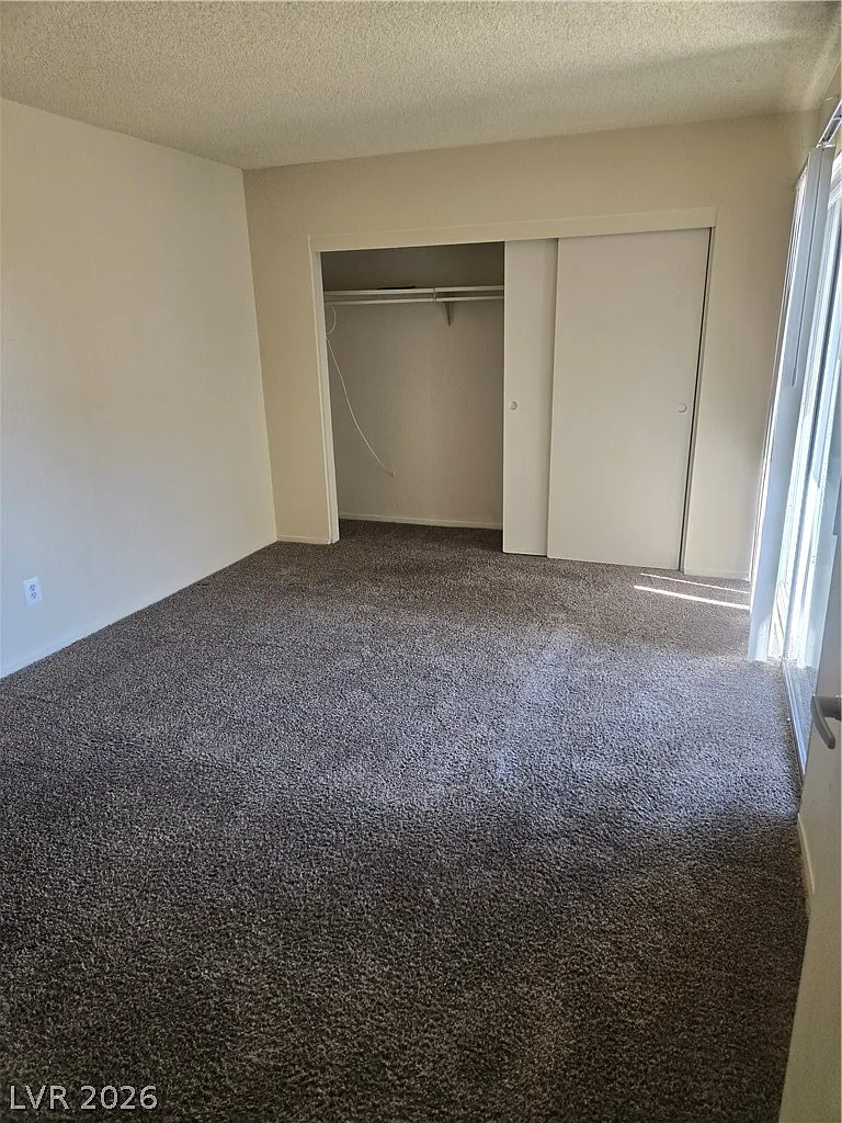 Building Photo - 1388 E Desert Inn Rd #2