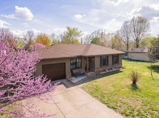 802 E Barracuda Dr, Nixa, MO 65714