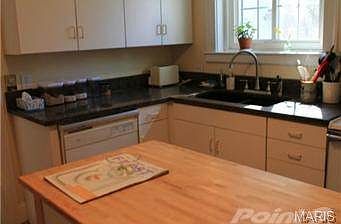 3rd image of 7728 Davis Dr