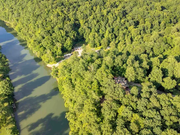 157 Shoals Overlook Dr, Florence, AL 35634