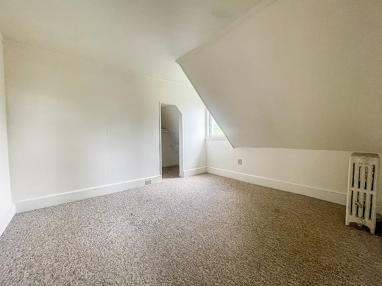 206 Maple St #4 — Photo 9