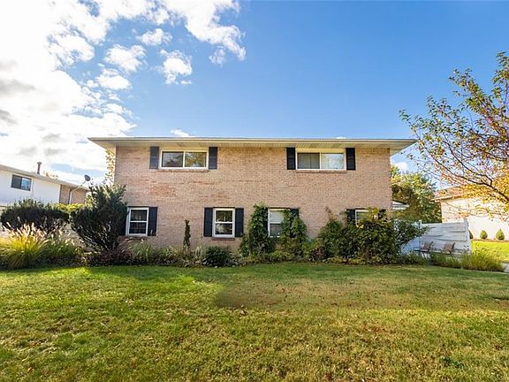 5th image of 9-13 Park Lane Ct #41
