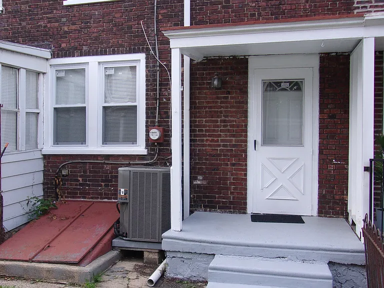 1041 Niagara Rd — Photo 9