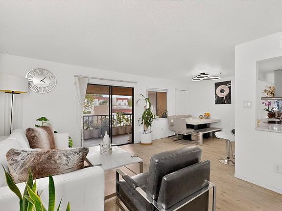 2nd image of 921 Country Club Dr SE APT G