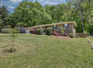 4820 Surrey Dr, Roswell, GA 30075