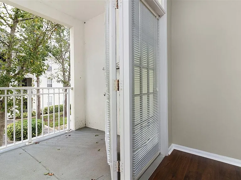 233 Goldenrain Dr #202 — Photo 31