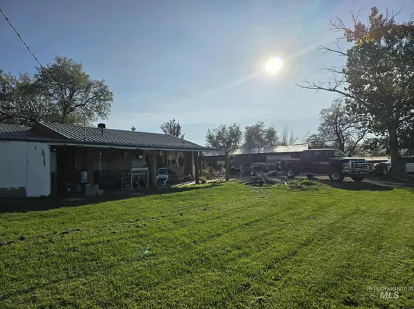 7969 Sommer Camp Rd, Melba, ID 83641